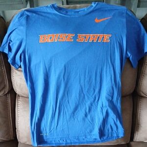 The Nike Tee Dri-Fit Boise State Mens T-shirt Medium EUC